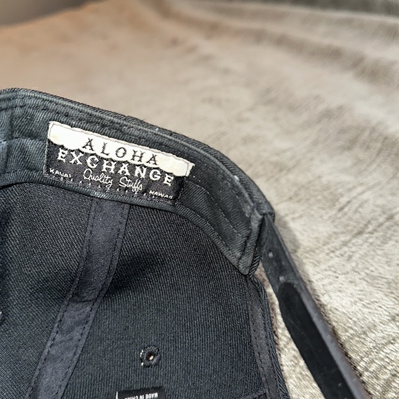 Aloha Xchng SnapBack hat - Picture 5 of 6